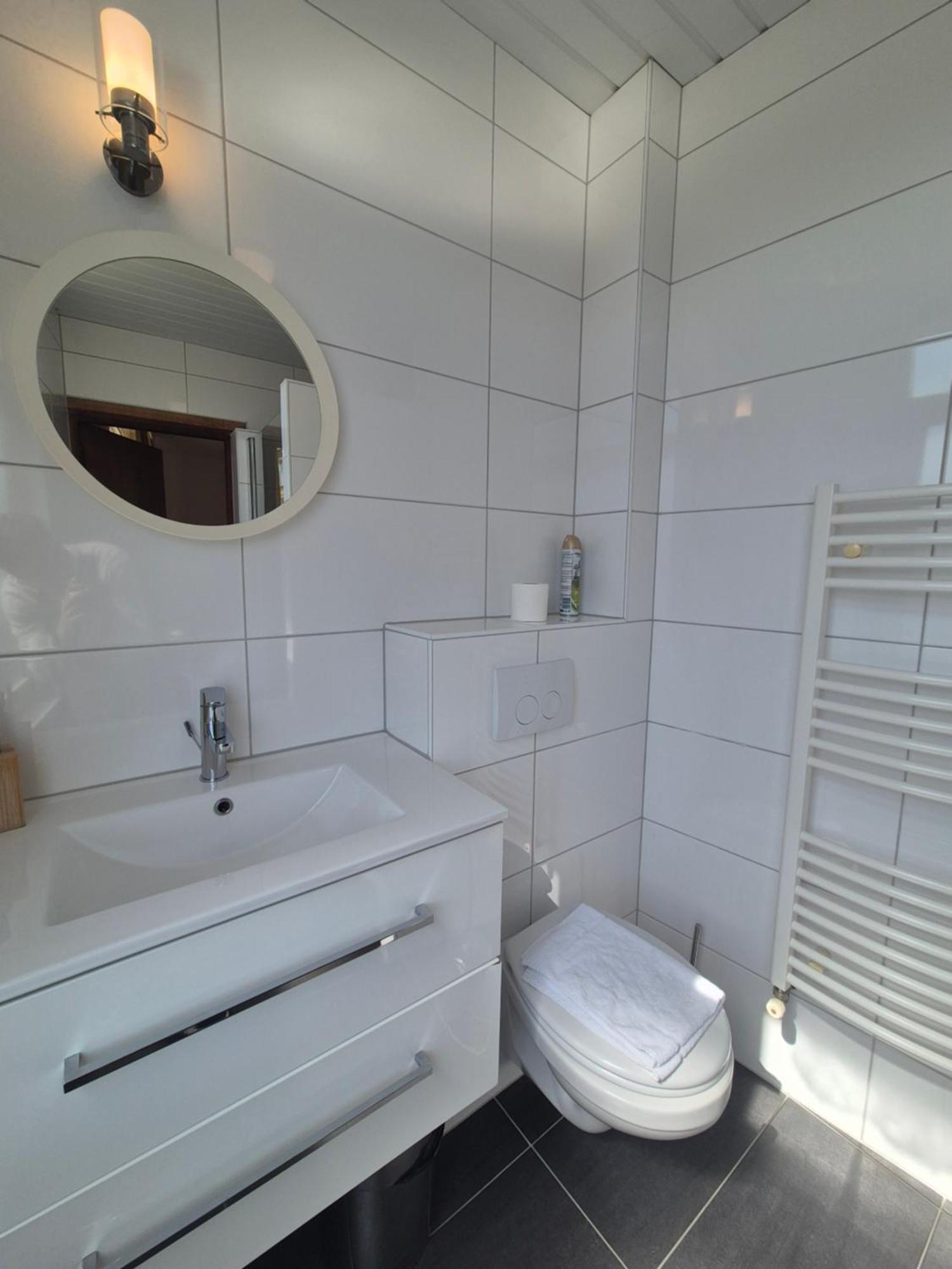 Aan Den Hogeweg Apartment